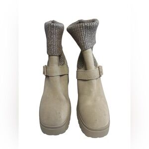 NWOT Blondo Waterproof Beige Platform Sock Boots 8.5